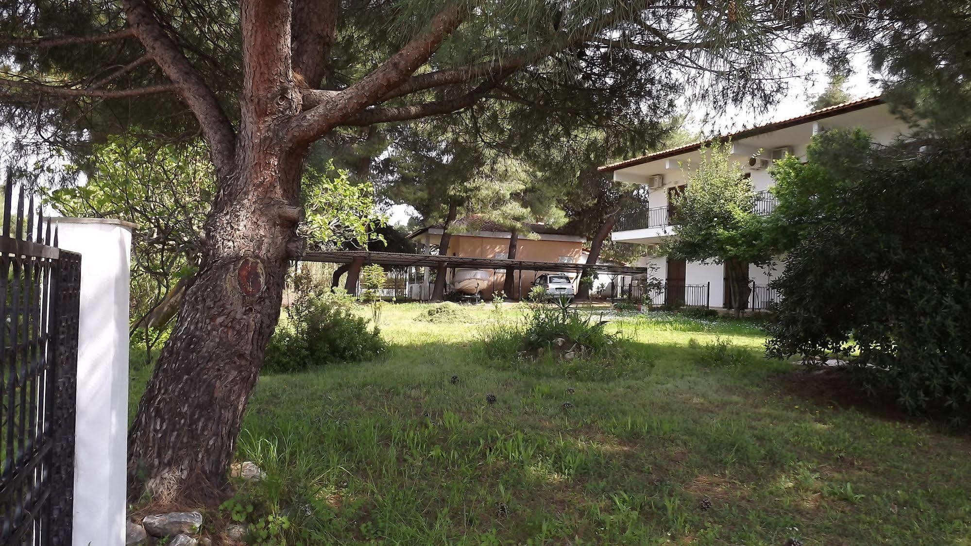 Pefka Studios & Apartments Chalkidiki ภายนอก รูปภาพ