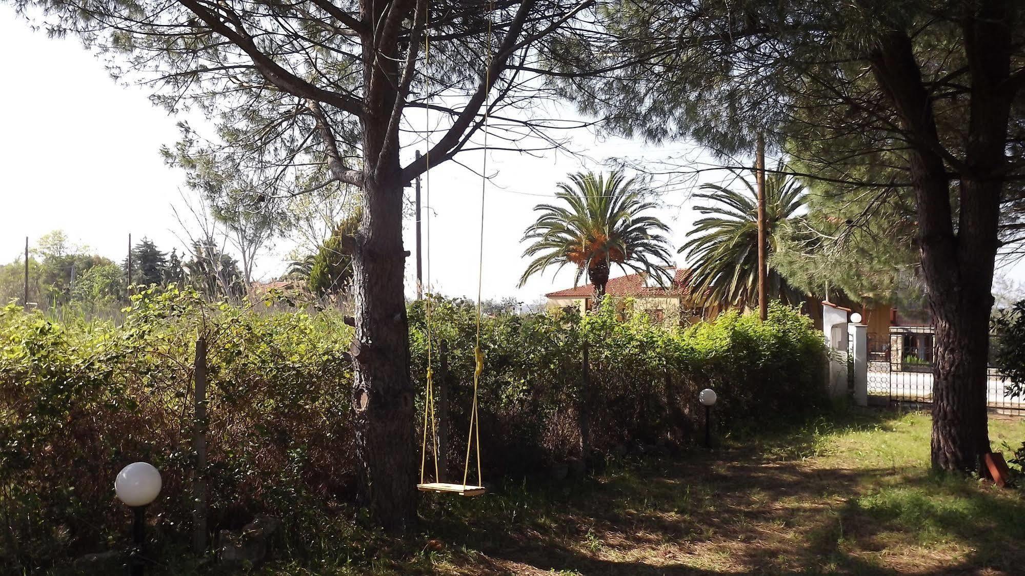 Pefka Studios & Apartments Chalkidiki ภายนอก รูปภาพ