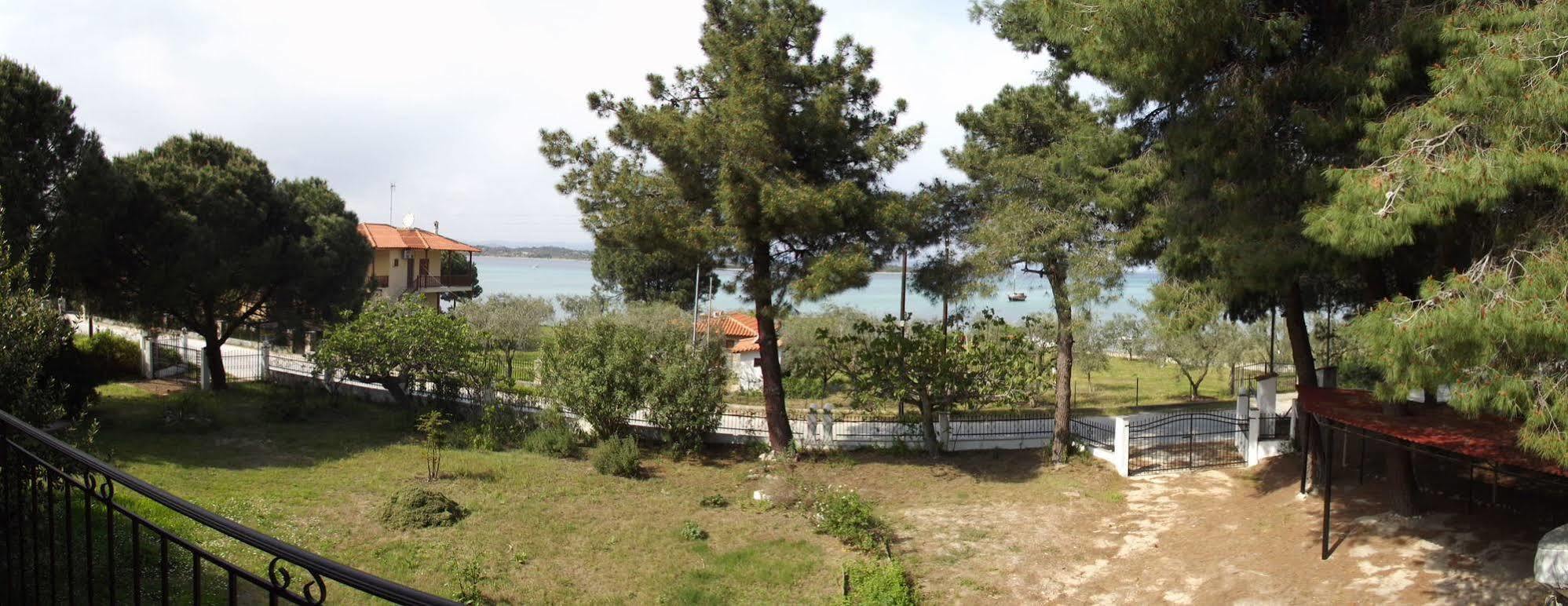Pefka Studios & Apartments Chalkidiki ภายนอก รูปภาพ