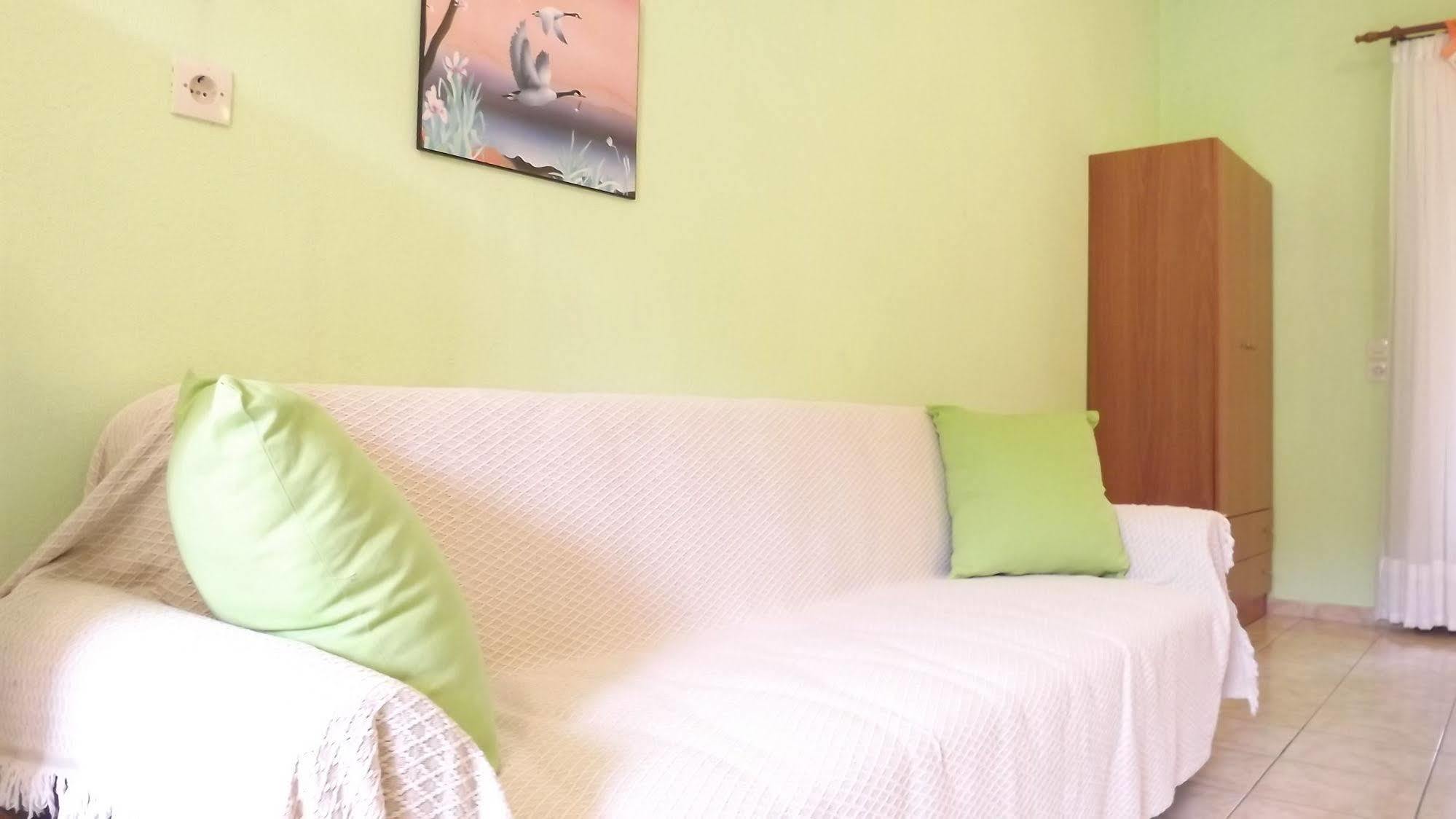 Pefka Studios & Apartments Chalkidiki ภายนอก รูปภาพ